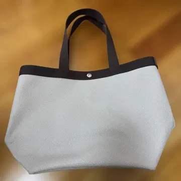 그레이 합성 피혁 토트백
