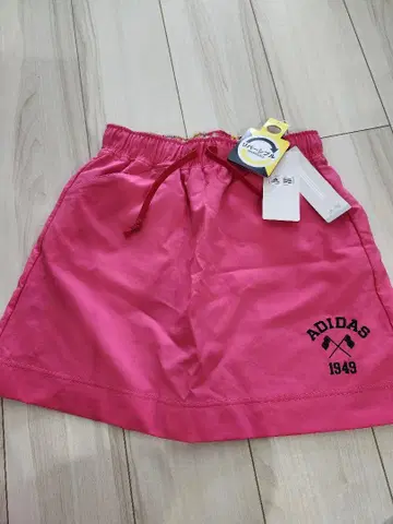 새상품 adidas 골프웨어 여성용 리버서블 미니 스커트
