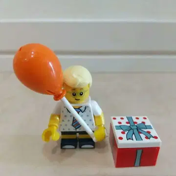 LEGO 미니 피규어 시리즈 18 생일 파티 보이