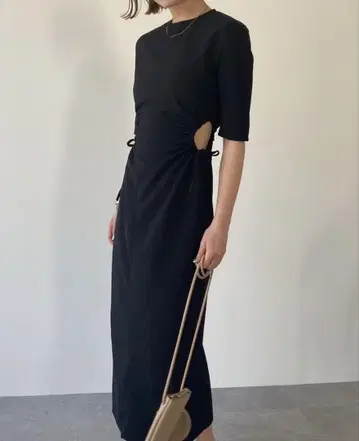 HANNE 사이드 홀 원피스
