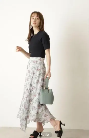 JILLSTUART 실크 꽃무늬 스커트