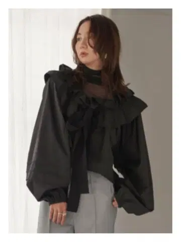 러플 칼라 퍼프 블라우스 프레이 아이디 FRAYI.D