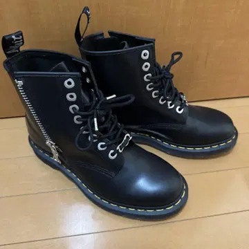 닥터마틴 8홀 지퍼 25.5cm UK7 미사용