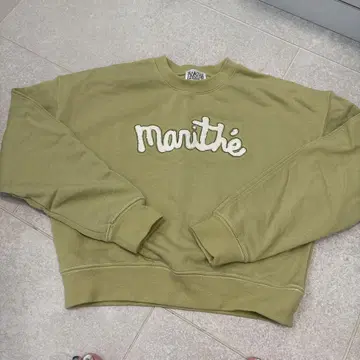 MARITHE 마리떼 프랑소와 저버 로고 맨투맨