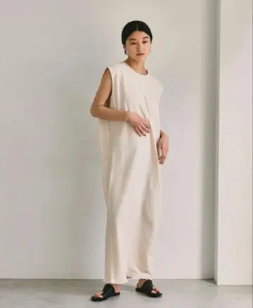 TODAYFUL 슬리브리스 롱 원피스 슬릿 크림