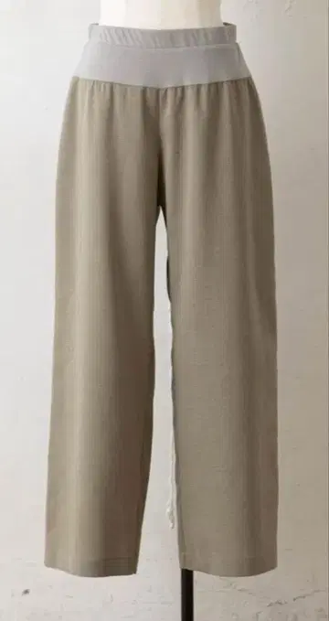 린넨 느낌의 합성섬유 나고미 팬츠