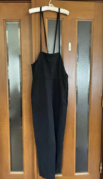 GAP 블랙 멜빵바지