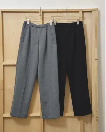 Cushion Easy Trousers 블랙 택 포함 미사용 새상품