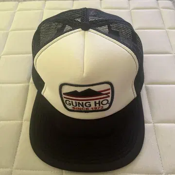 GUNG HO 메쉬 캡 화이트/블랙