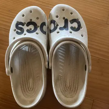 crocs 화이트 클로그 샌들