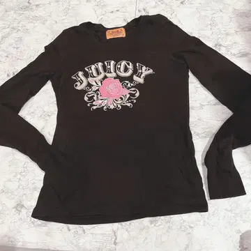 빠른 구매 시 새상품급 쥬시 꾸뛰르 JUICY 블랙 로즈 프린트 롱T