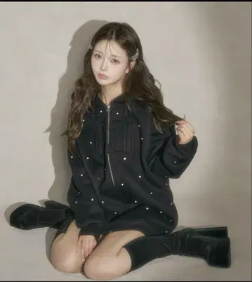 ! ! 다리치 DD 로고 비쥬 지퍼 후드티