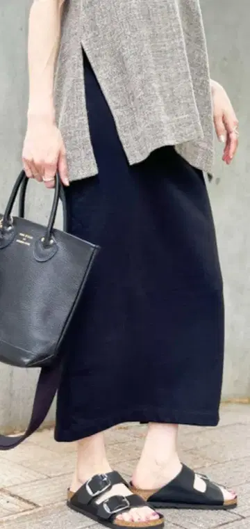 [새상품급] Spick&Span 쭈리 타이트 스커트 블랙 size38