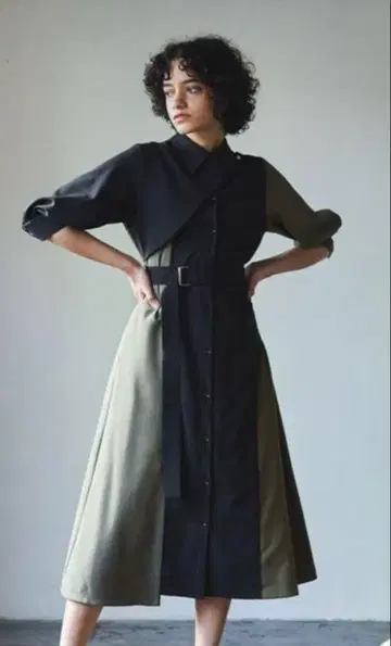 유나이티드 도쿄 아트 컷 셔츠 원피스