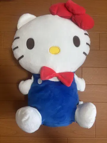 헬로키티 봉제 인형 티슈 케이스