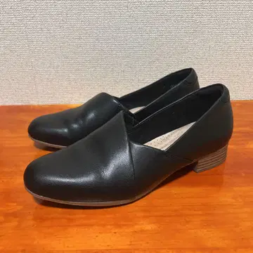 새상품급 클락스 슬립온 가죽 블랙 23.5cm