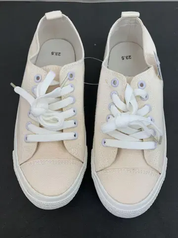 베이지 로우컷 스니커즈 23.5cm
