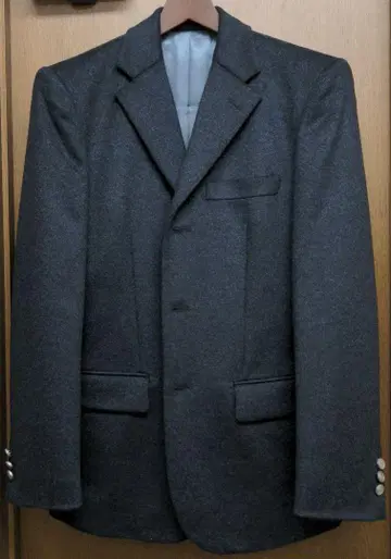 꼼사 다크 그레이 싱글 울 블레이저 3버튼 캐시미어 30% 혼방
