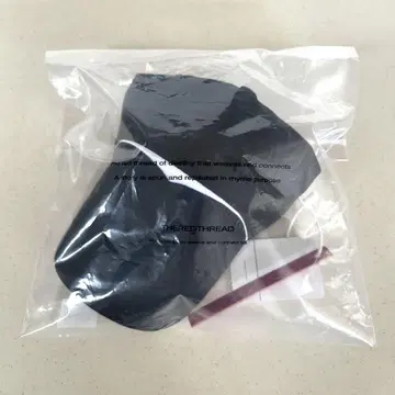 theredthread S cap half heart