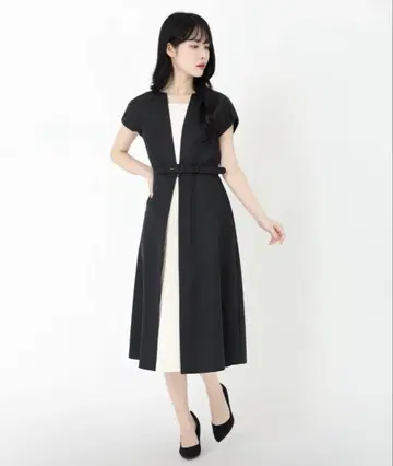스트로베리 필드 센터 플리츠 반팔 원피스