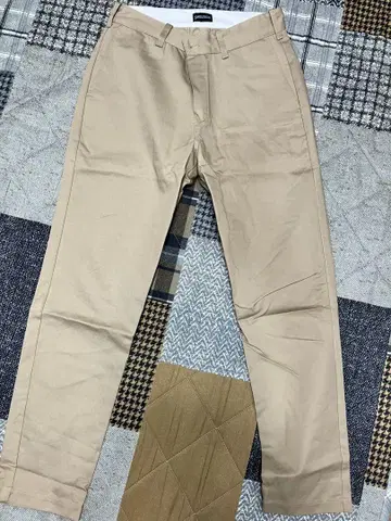 저널 스탠다드 베이지 치노 팬츠 슬림핏