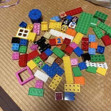 LEGO 블록 세트 약 70개