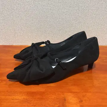 1회 착용 유나이티드 애로우즈 리본 펌프스 23.5cm 블랙