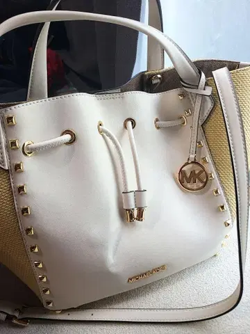 Michael Kors 마이클코어스 카고바 토트백 스터드