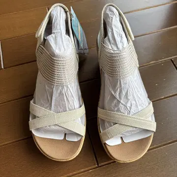 SKECHERS Cali LUXE FORM 베이지 22.5cm 새상품