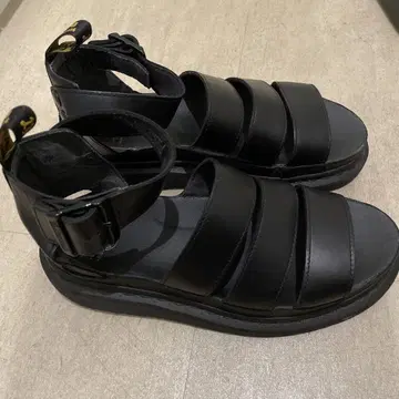 Dr. Martens 블랙 샌들 새상품급