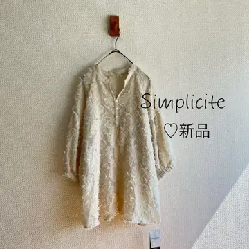 SIMPLICITE 하프 슬리브 퍼프 자카드 블라우스 k43