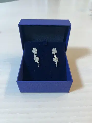 스와로브스키 귀걸이
