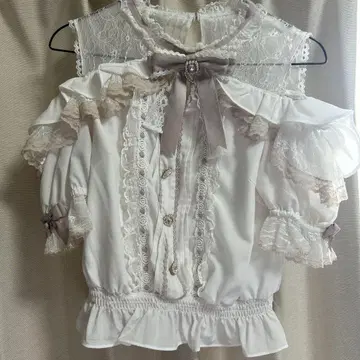 LIZ LISA 화이트 반팔 블라우스
