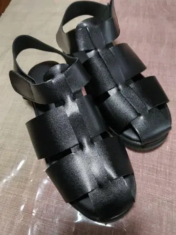 안티카 패턴 쏘글카 샌들