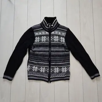 MALE & CO. 눈꽃 결정 패턴 점퍼