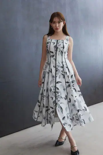 Noemie Floral Zip-Up Dress M herlipto
