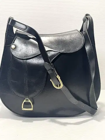 A298 SOMES SADDLE 드레사주 가죽 숄더백 블랙