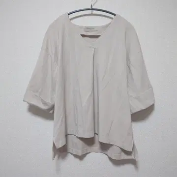 어반 리서치 프론트 턱 상의 풀오버 V넥