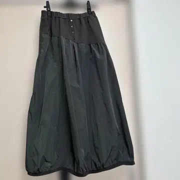 회색 버튼 롱 스커트