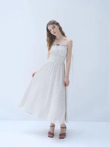 완판템 yilon FRENCH DOT OP White