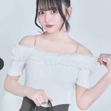 미셸 마카롱 튤 오프숄더 상의
