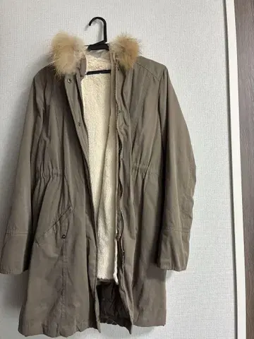 카키 모즈 코트 퍼