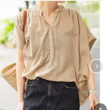 Spick & Span 코튼 린넨 개더 프렌치 슬리브 셔츠