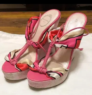 [ EMILIO PUCCI ] 핑크 웨지솔 샌들