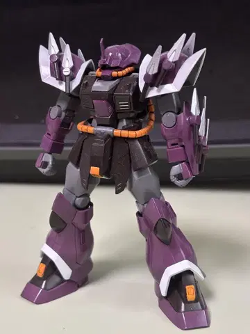 HG 이프리트 슈나이드 도색 완성품