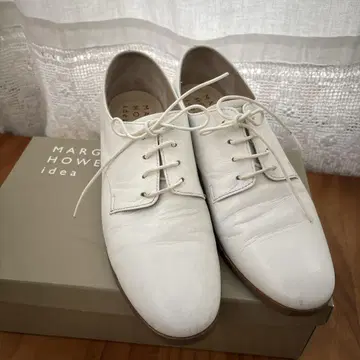 MARGARET HOWELL 화이트 레이스업 슈즈 힐 4cm