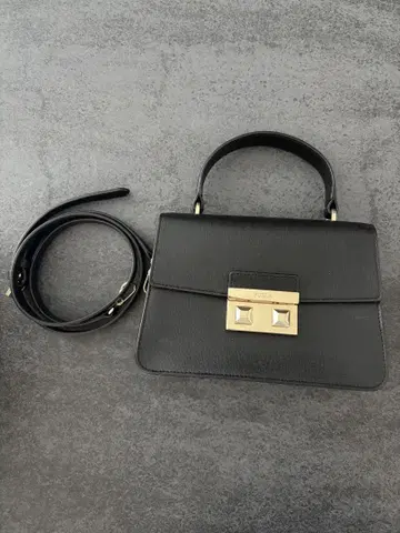 [FURLA] 핸드백 탈부착 가능 스트랩 2way