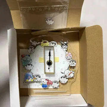 코우펜쨩 산리오 콜라보 아크릴 탁상 시계