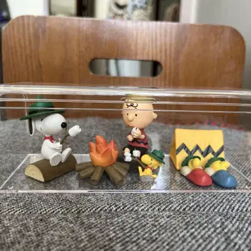 가챠 PEANUTS 즐거운 캠핑 스누피