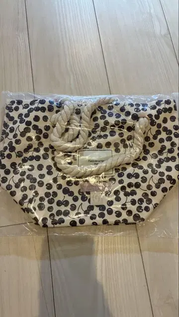 Herlipto Cherry Tote Bag 체리 토트 에스프레소